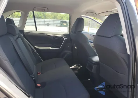 2020 Toyota Rav4 Le z USA, uszkodzony, nr VIN 2T3K1RFVXLC080552